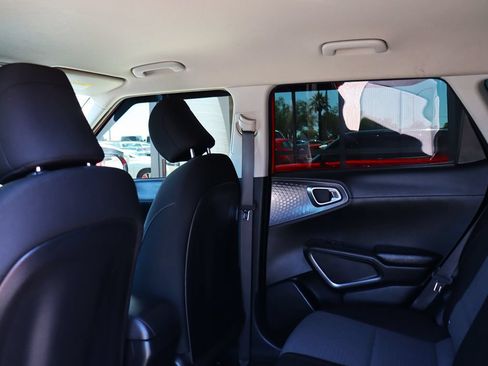 Used 2020 Kia Soul GT-Line FWD image 35