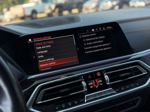 Used 2020 BMW X5 xDrive40i w/ M Sport Package AWD/4WD image 49