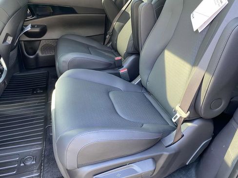 New 2026 Kia Carnival SX Prestige image 9