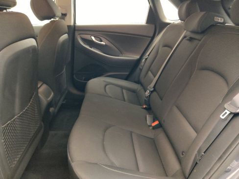 Used 2018 Hyundai Elantra GT FWD image 18