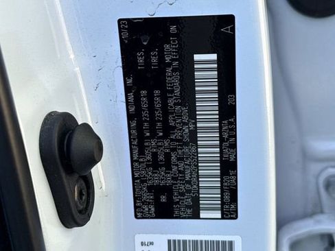 Used 2023 Toyota Highlander LE image 38