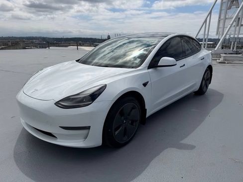 Used 2022 Tesla Model 3 Long Range AWD/4WD image 7