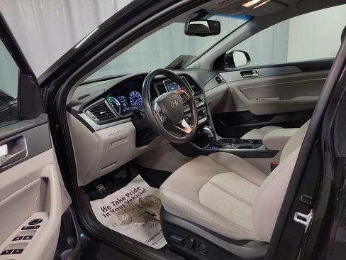 Used 2019 Hyundai Sonata Plug-In Hybrid image 13