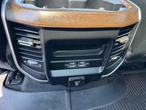 Used 2021 RAM 1500 Laramie AWD/4WD image 20