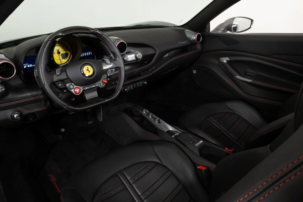 Used 2022 Ferrari F8 Tributo RWD image 34