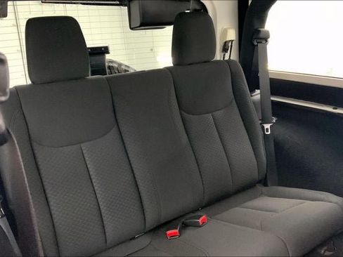 Used 2016 Jeep Wrangler Sport AWD/4WD image 18