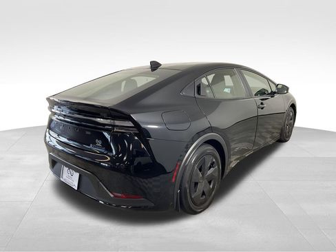 Used 2024 Toyota Prius Prime FWD image 9