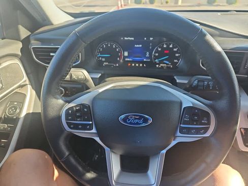 Used 2023 Ford Explorer XLT w/ Equipment Group 202A RWD image 16