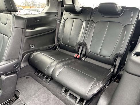 Used 2023 Jeep Grand Cherokee L Limited w/ Trailer Tow Group (B) image 12