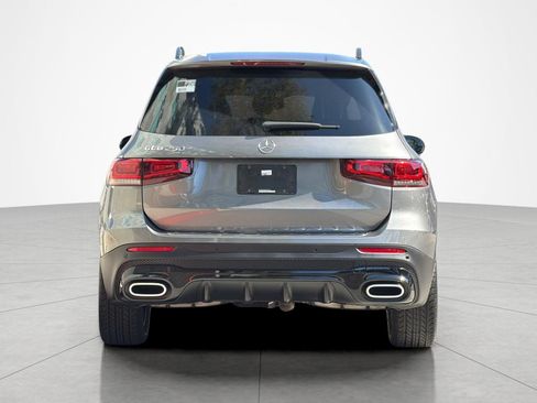 Used 2023 Mercedes-Benz GLB 250 image 4