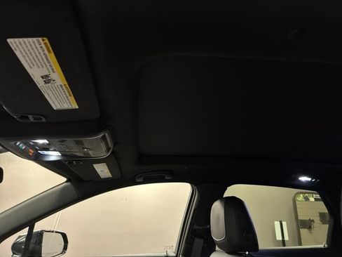 Certified 2022 Cadillac XT5 Premium Luxury FWD image 21