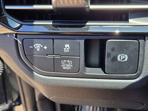 New 2026 Kia Sportage LX FWD image 14