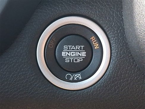 Used 2024 RAM 2500 Tradesman w/ Chrome Appearance Group image 24