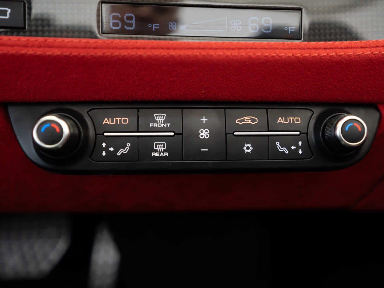 Used 2022 Ferrari F8 Tributo RWD image 26