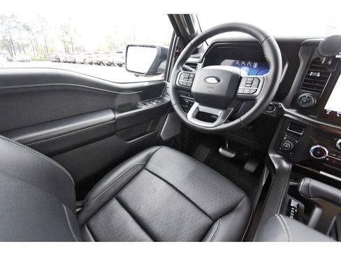 Used 2025 Ford F150 Lariat w/ Equipment Group 502A High image 10