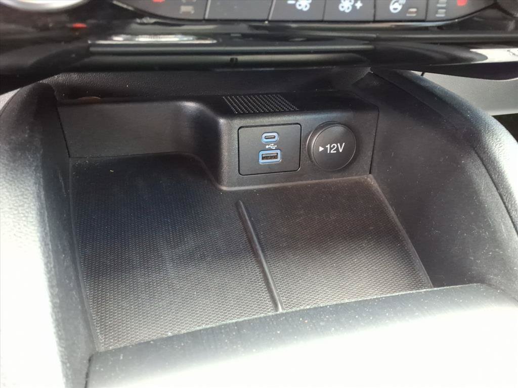 Used 2022 Ford Escape Titanium w/ Class II Trailer Tow Package AWD/4WD image 13
