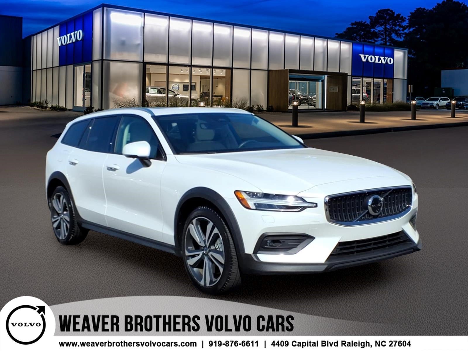 Certified 2025 Volvo V60 B5 Cross Country Plus AWD/4WD image 1