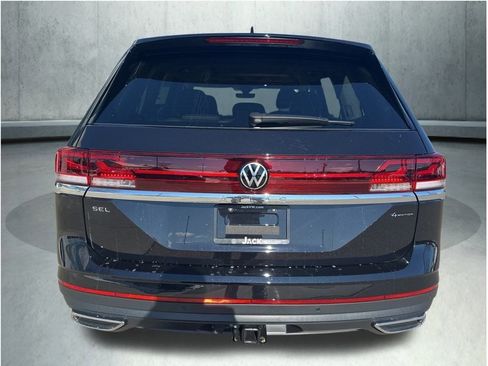New 2026 Volkswagen Atlas SEL image 4