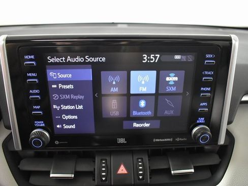 Used 2019 Toyota RAV4 XLE Premium image 19