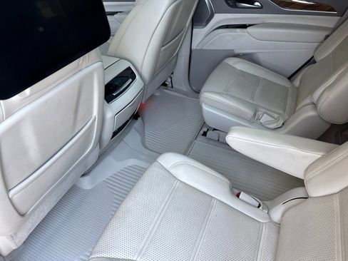 Used 2021 Cadillac Escalade Sport Platinum image 12