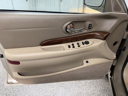 Used 2005 Buick Le Sabre Custom image 38