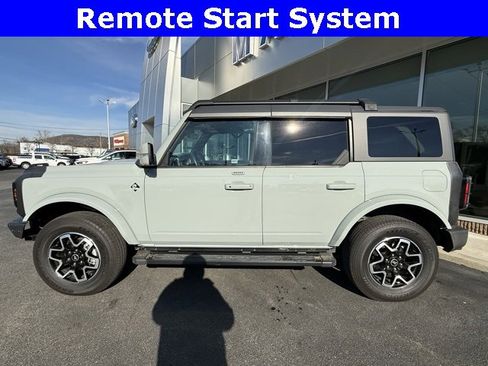 Used 2022 Ford Bronco Outer Banks image 3