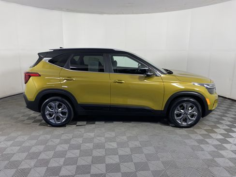 Used 2024 Kia Seltos S FWD image 6