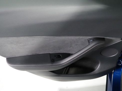 Used 2025 Tesla Model Y Long Range image 53