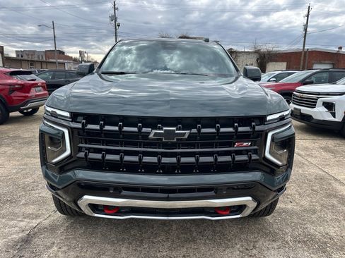 New 2026 Chevrolet Suburban Z71 w/ Comfort Package image 7