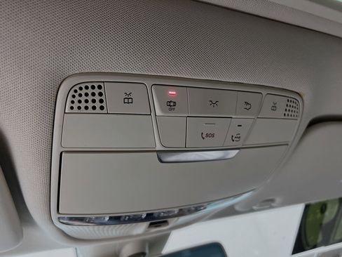 Used 2019 Mercedes-Benz C 300 Sedan image 21