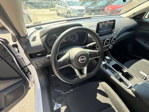 Used 2024 Nissan Sentra SV FWD image 15