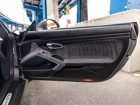 Used 2018 Porsche 911 Carrera GTS RWD image 48