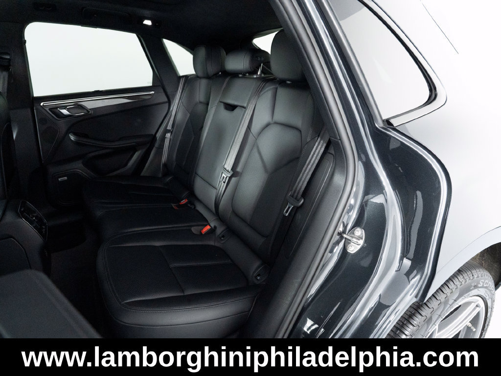 Used 2021 Porsche Macan Turbo AWD/4WD image 42