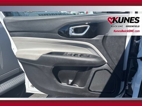 Used 2025 Jeep Compass Limited AWD/4WD image 18