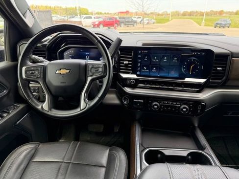 Used 2024 Chevrolet Silverado 3500 High Country w/ High Country Premium Package AWD/4WD image 31