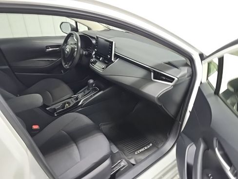 Used 2020 Toyota Corolla LE FWD image 15
