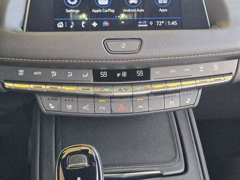 Used 2022 Cadillac XT4 Premium Luxury w/ Technology Package image 17