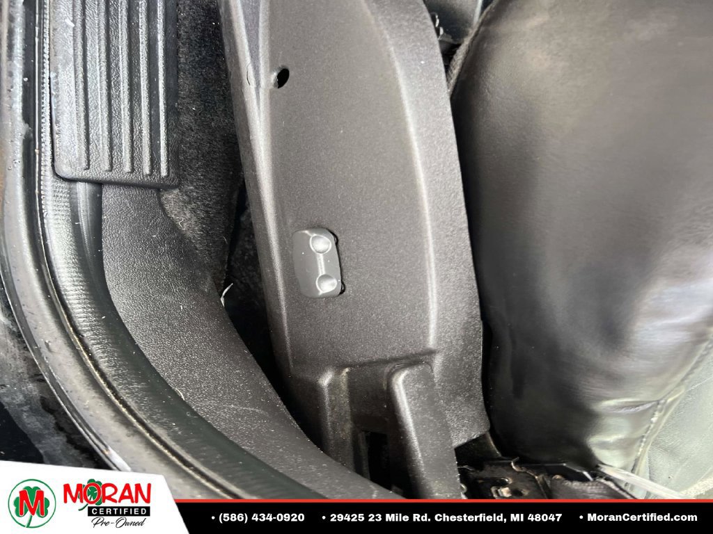 Used 2008 Pontiac Torrent 2WD image 16