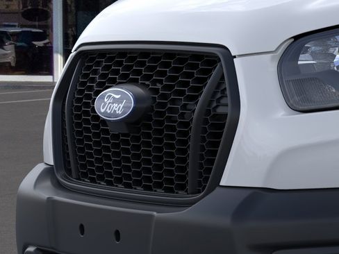 New 2026 Ford Transit 250 148 Medium Roof RWD image 17