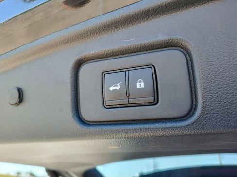 Used 2025 Nissan Pathfinder Platinum w/ Cargo Package image 8