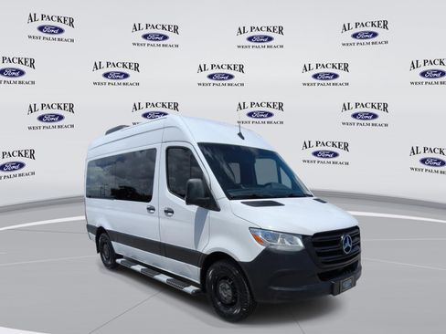Used 2019 Mercedes-Benz Sprinter 2500 image 7