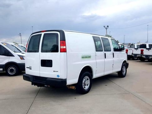 Used 2012 Chevrolet Express 3500 image 7