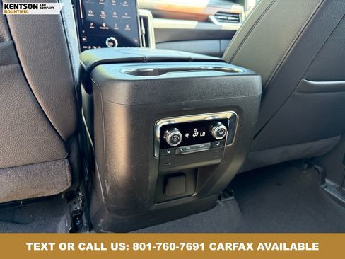 Used 2025 GMC Yukon XL Denali AWD/4WD image 33