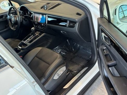 Used 2022 Porsche Macan S AWD/4WD image 37
