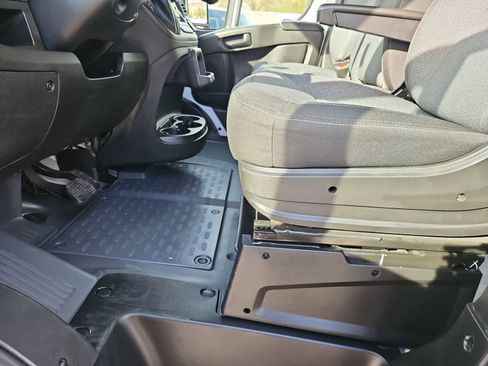 Used 2025 RAM ProMaster 3500 w/ Crew Van Package image 16