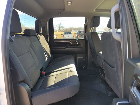 Used 2024 Chevrolet Silverado 2500 LT image 10