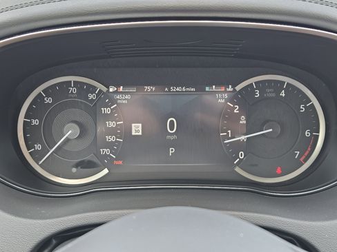 Used 2023 Jaguar E-PACE SE image 18