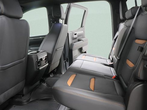 Used 2025 GMC Sierra 1500 AT4 w/ AT4 Premium Package image 9