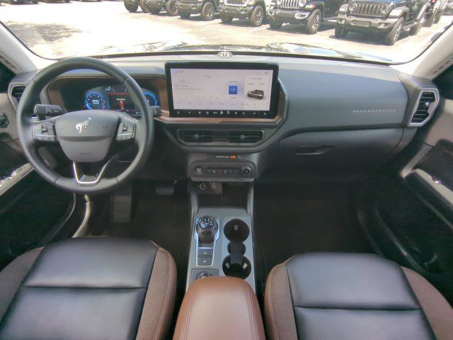 Used 2025 Ford Bronco Sport Outer Banks w/ Outer Banks Tech Package+ AWD/4WD image 16