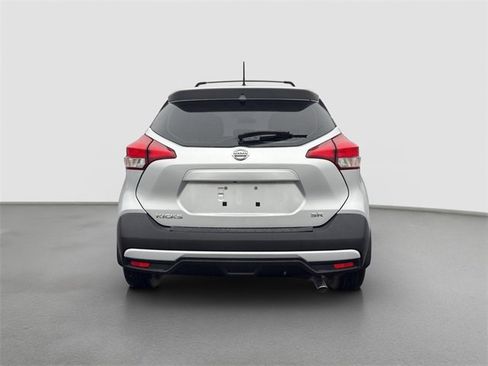 Used 2018 Nissan Kicks SR w/ Exterior Package image 5